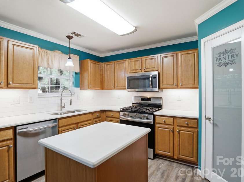 164 Sethwood Drive, Rock Hill, SC 29732.  MLS# CAR4401919, YatesRealty ID 38566. 