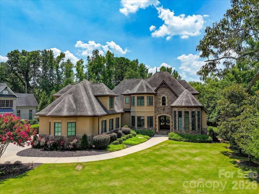 8119 Skyecroft Commons Drive, Waxhaw, NC 28173.  MLS# CAR4406109, YatesRealty ID 38567. 