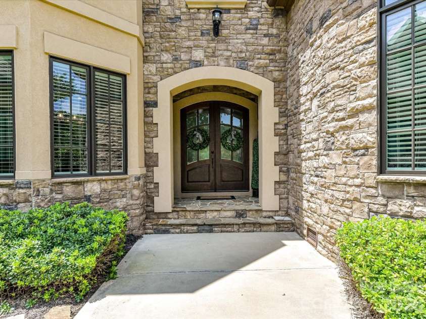 8119 Skyecroft Commons Drive, Waxhaw, NC 28173.  MLS# CAR4406109, YatesRealty ID 38567. 