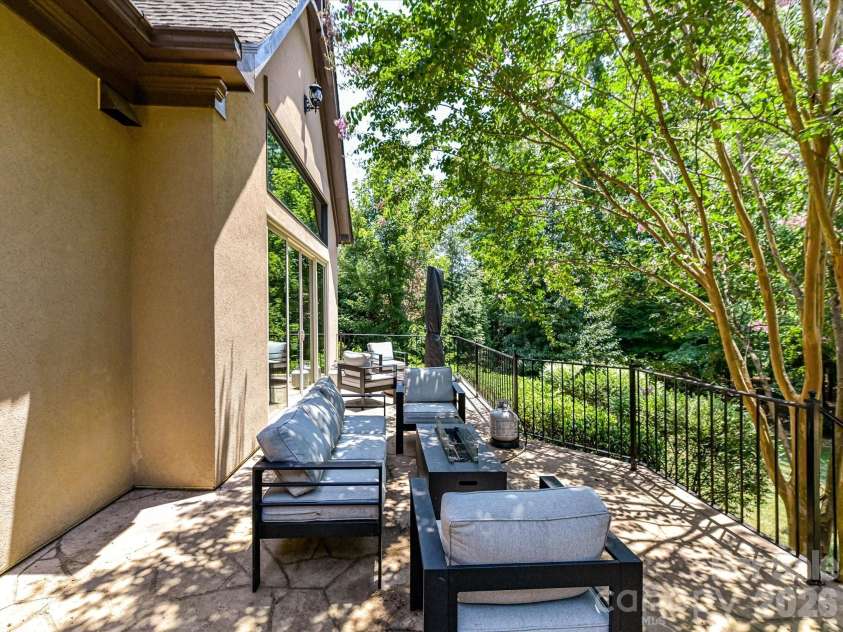 8119 Skyecroft Commons Drive, Waxhaw, NC 28173.  MLS# CAR4406109, YatesRealty ID 38567. 