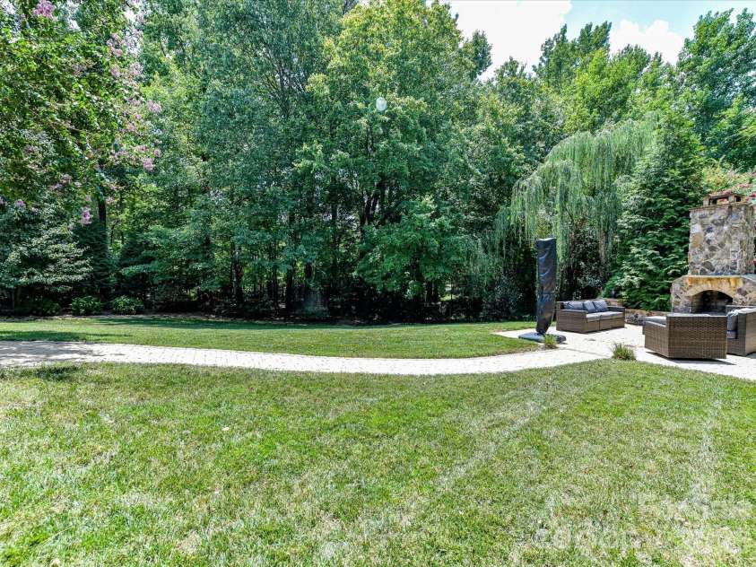 8119 Skyecroft Commons Drive, Waxhaw, NC 28173.  MLS# CAR4406109, YatesRealty ID 38567. 