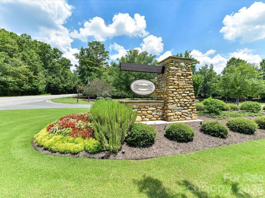8119 Skyecroft Commons Drive, Waxhaw, NC 28173.  MLS# CAR4406109, YatesRealty ID 38567. 