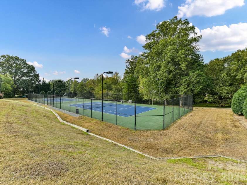 8119 Skyecroft Commons Drive, Waxhaw, NC 28173.  MLS# CAR4406109, YatesRealty ID 38567. 
