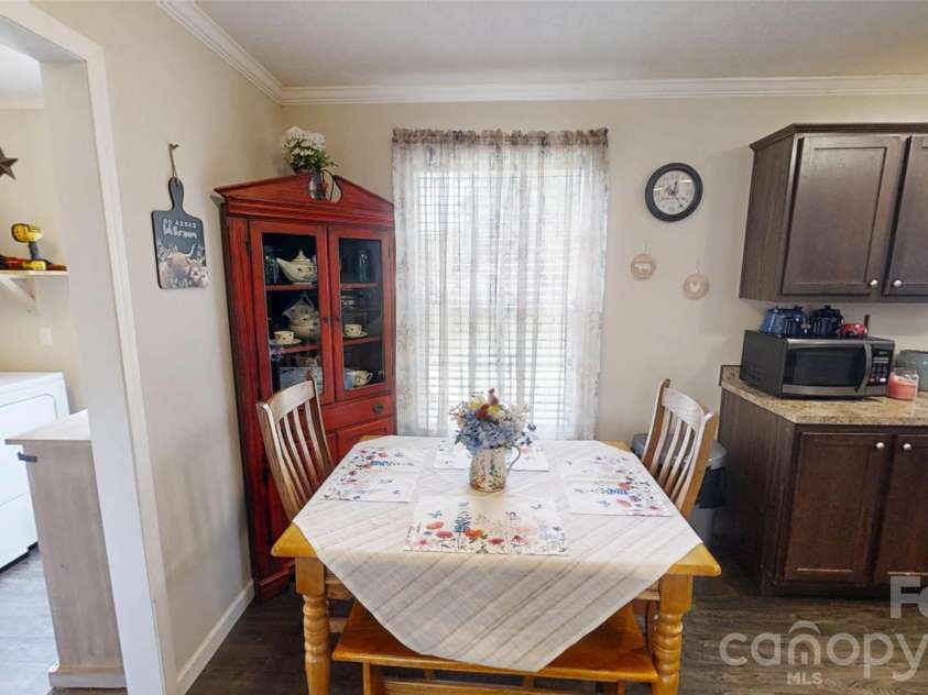 75 Pine Mount Road, Weaverville, NC 28787.  MLS# CAR4406125, YatesRealty ID 38568. 
