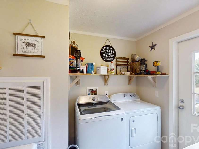 75 Pine Mount Road, Weaverville, NC 28787.  MLS# CAR4406125, YatesRealty ID 38568. 
