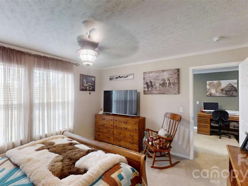 75 Pine Mount Road, Weaverville, NC 28787.  MLS# CAR4406125, YatesRealty ID 38568. 