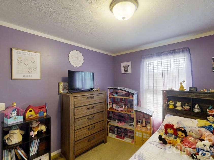 75 Pine Mount Road, Weaverville, NC 28787.  MLS# CAR4406125, YatesRealty ID 38568. 