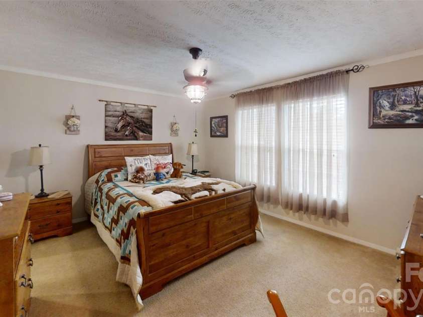 75 Pine Mount Road, Weaverville, NC 28787.  MLS# CAR4406125, YatesRealty ID 38568. 