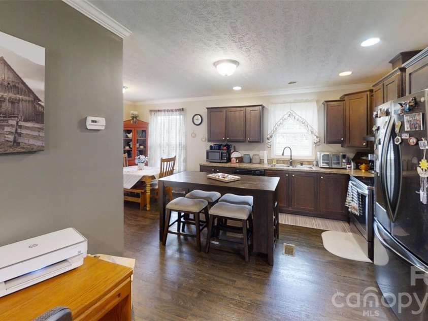 75 Pine Mount Road, Weaverville, NC 28787.  MLS# CAR4406125, YatesRealty ID 38568. 