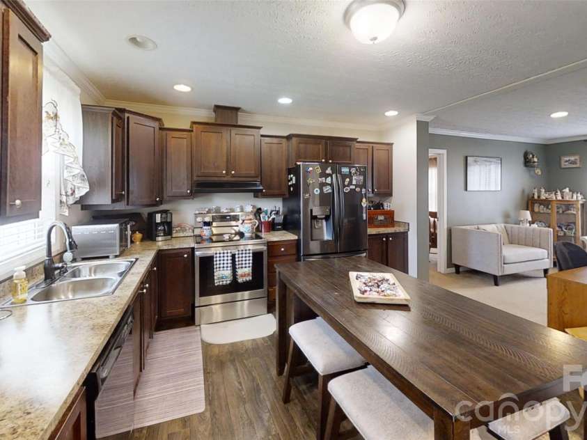 75 Pine Mount Road, Weaverville, NC 28787.  MLS# CAR4406125, YatesRealty ID 38568. 