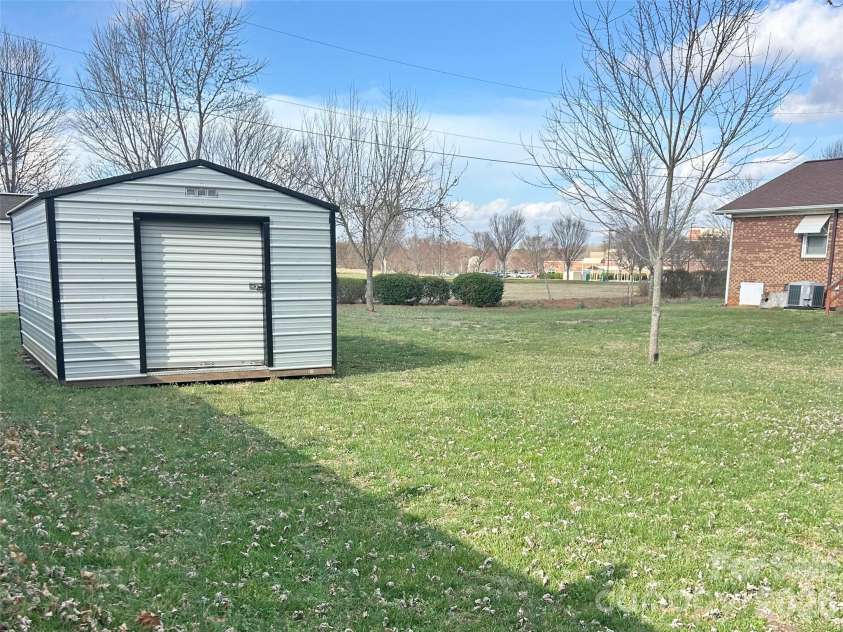 357 Pruitt Houser Street, Lincolnton, NC 28092.  MLS# CAR4356050, YatesRealty ID 3857. 