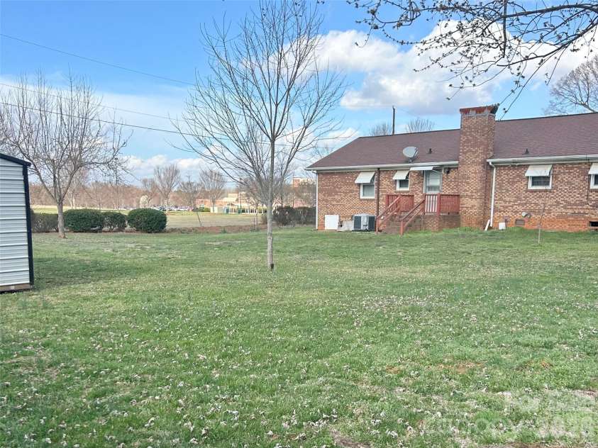 357 Pruitt Houser Street, Lincolnton, NC 28092.  MLS# CAR4356050, YatesRealty ID 3857. Large private backyard