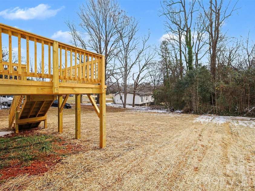 510 Mill Street, Lowell, NC 28098.  MLS# CAR4342536, YatesRealty ID 3857. 