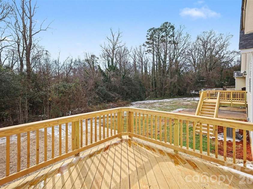 510 Mill Street, Lowell, NC 28098.  MLS# CAR4342536, YatesRealty ID 3857. 