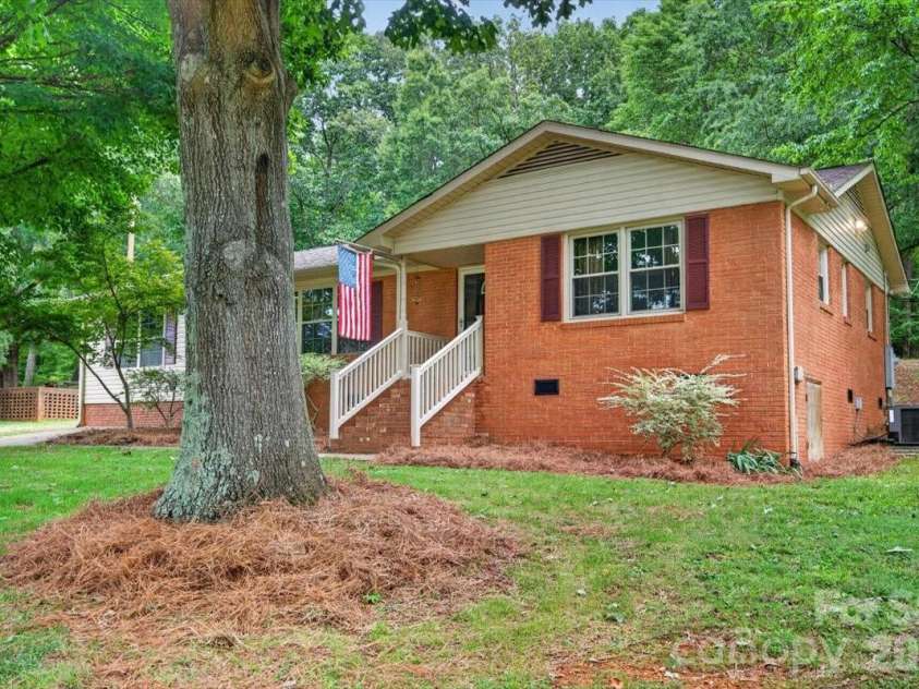 101 Main Street, Mount Pleasant, NC 28124.  MLS# CAR4406120, YatesRealty ID 38572. 