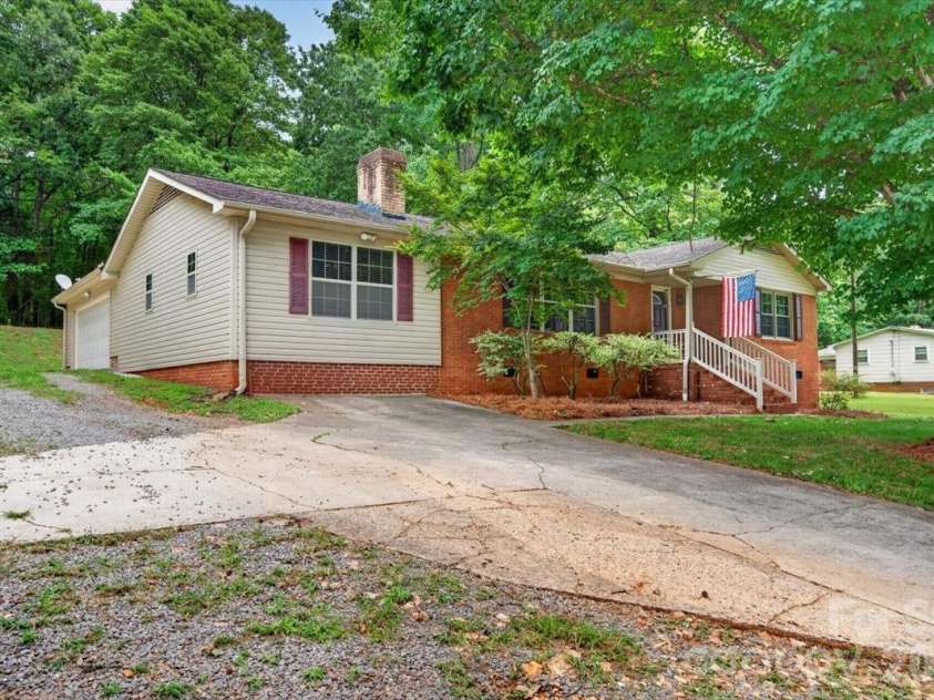 101 Main Street, Mount Pleasant, NC 28124.  MLS# CAR4406120, YatesRealty ID 38572. 