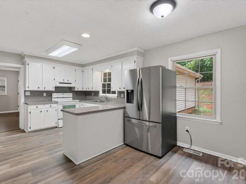 101 Main Street, Mount Pleasant, NC 28124.  MLS# CAR4406120, YatesRealty ID 38572. 
