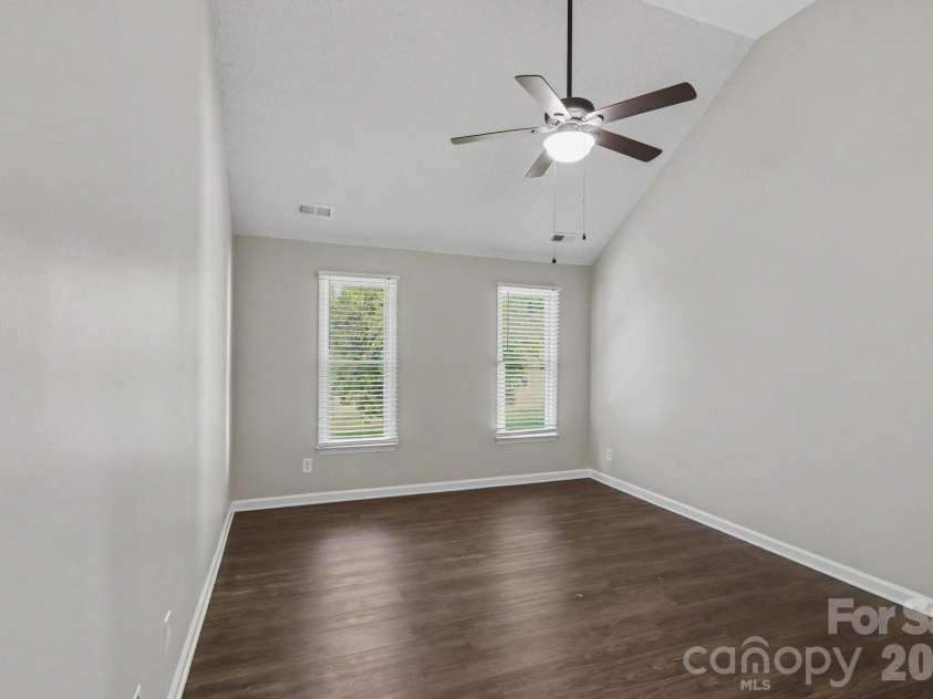 4719 Beech Crest Place, Charlotte, NC 28269.  MLS# CAR4397161, YatesRealty ID 38573. 