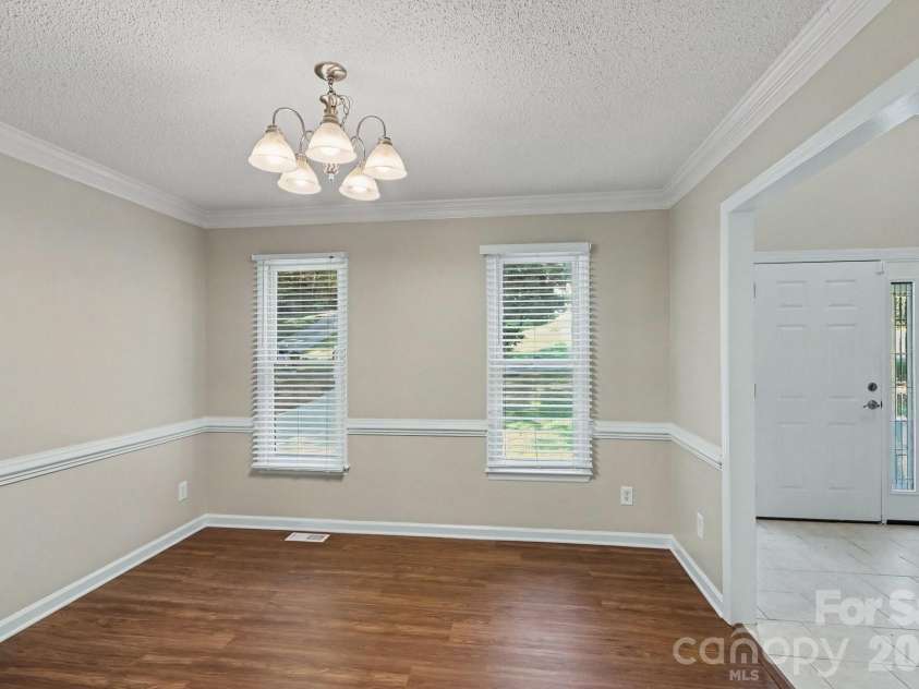 4719 Beech Crest Place, Charlotte, NC 28269.  MLS# CAR4397161, YatesRealty ID 38573. 