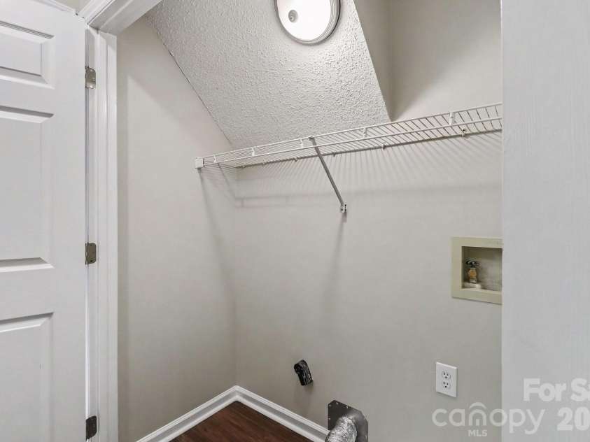 4719 Beech Crest Place, Charlotte, NC 28269.  MLS# CAR4397161, YatesRealty ID 38573. 