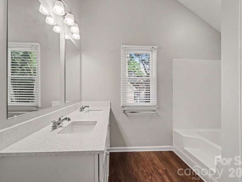 4719 Beech Crest Place, Charlotte, NC 28269.  MLS# CAR4397161, YatesRealty ID 38573. 