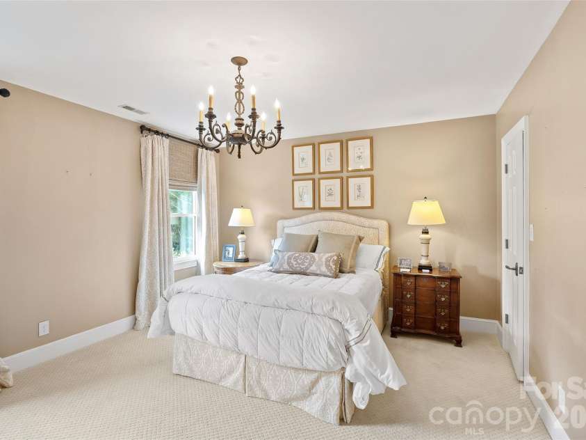 5411 Mirabell Road, Charlotte, NC 28226.  MLS# CAR4403718, YatesRealty ID 38575. 