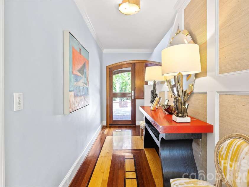 5411 Mirabell Road, Charlotte, NC 28226.  MLS# CAR4403718, YatesRealty ID 38575. 