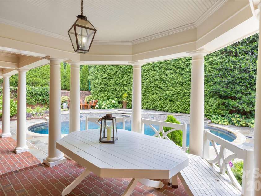 5411 Mirabell Road, Charlotte, NC 28226.  MLS# CAR4403718, YatesRealty ID 38575. 