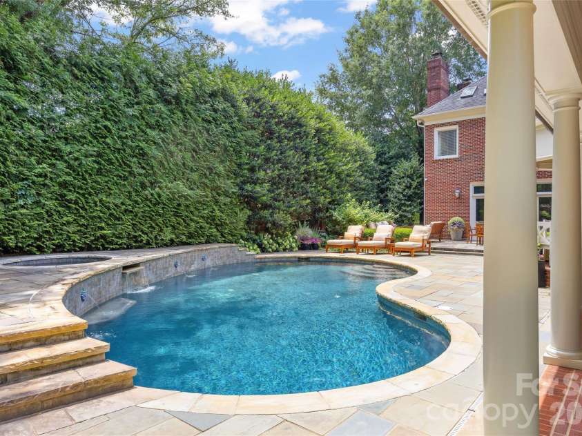 5411 Mirabell Road, Charlotte, NC 28226.  MLS# CAR4403718, YatesRealty ID 38575. 