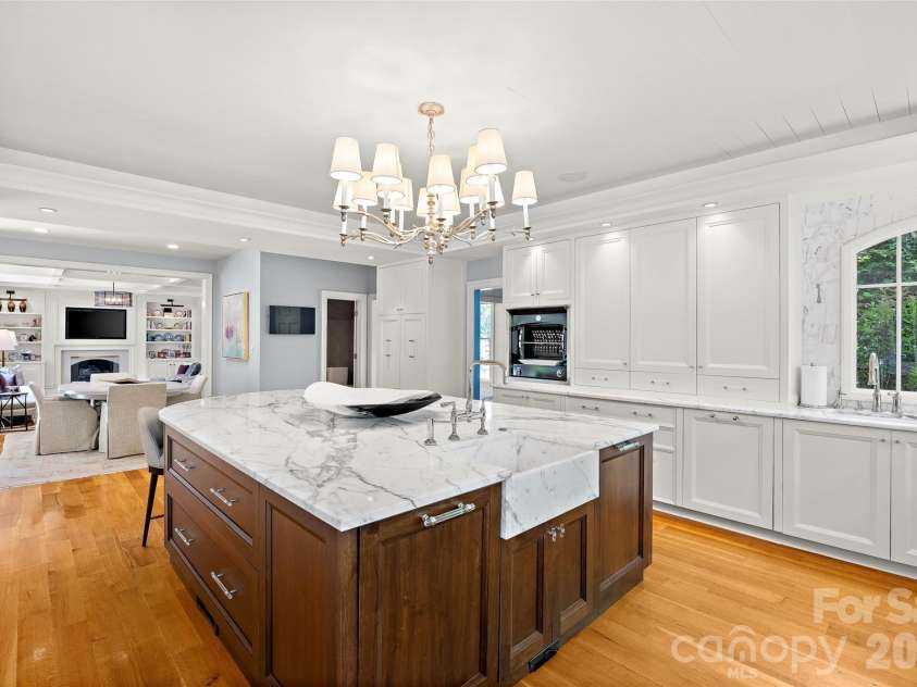 5411 Mirabell Road, Charlotte, NC 28226.  MLS# CAR4427068, YatesRealty ID 38575. 