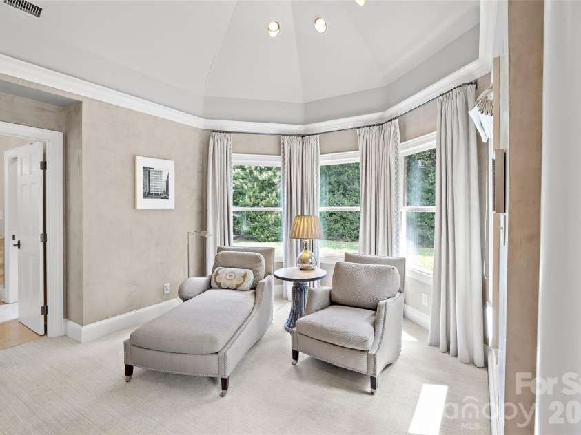 5411 Mirabell Road, Charlotte, NC 28226.  MLS# CAR4427068, YatesRealty ID 38575. 