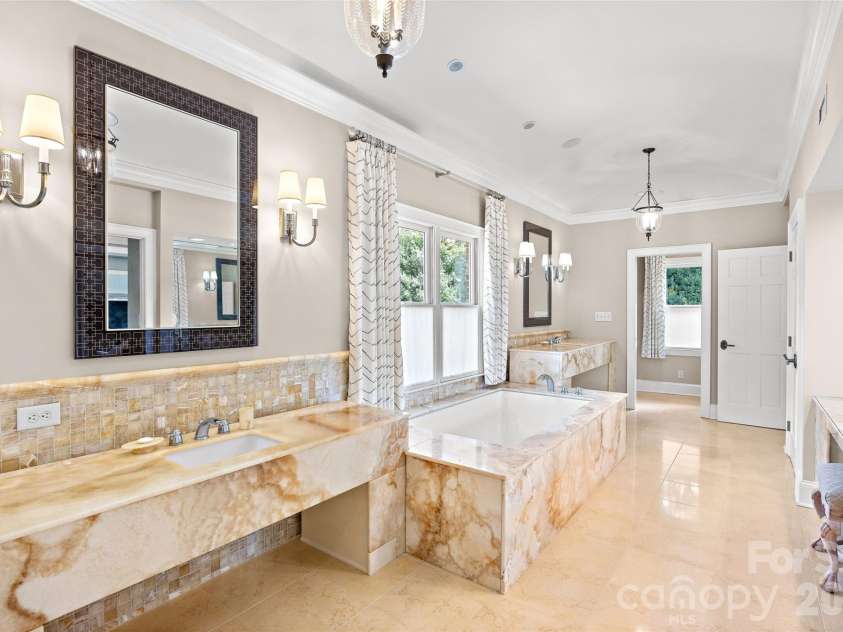 5411 Mirabell Road, Charlotte, NC 28226.  MLS# CAR4427068, YatesRealty ID 38575. 