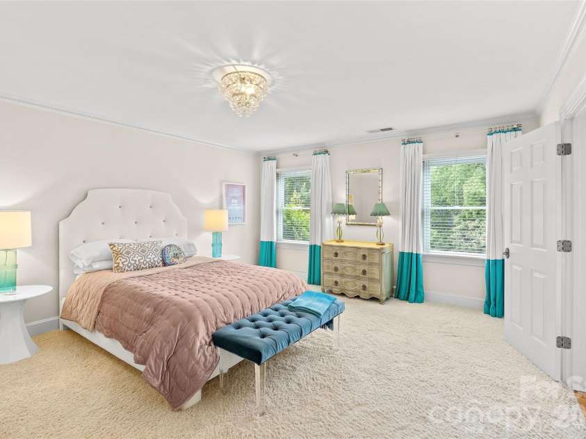 5411 Mirabell Road, Charlotte, NC 28226.  MLS# CAR4427068, YatesRealty ID 38575. 