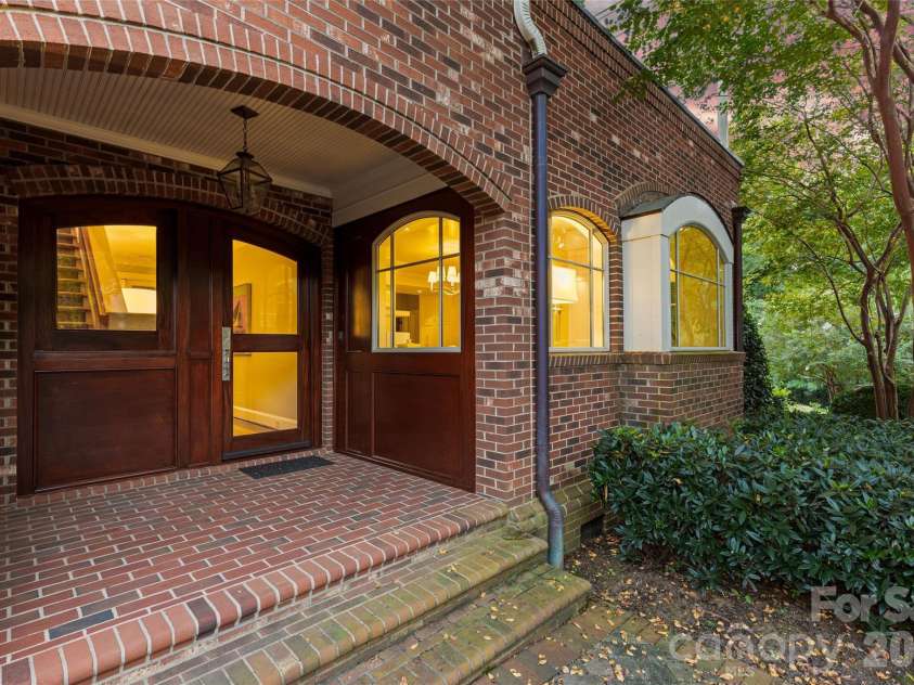 5411 Mirabell Road, Charlotte, NC 28226.  MLS# CAR4427068, YatesRealty ID 38575. 
