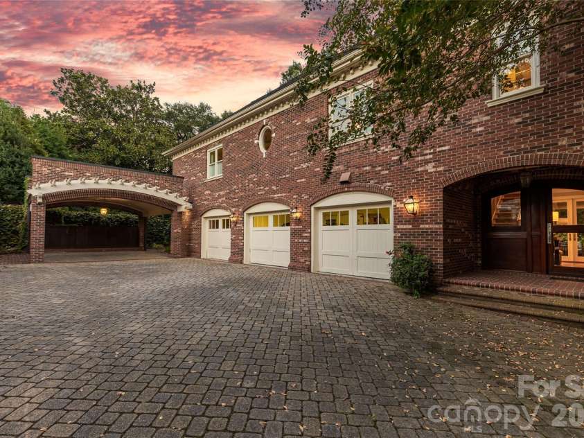 5411 Mirabell Road, Charlotte, NC 28226.  MLS# CAR4427068, YatesRealty ID 38575. 