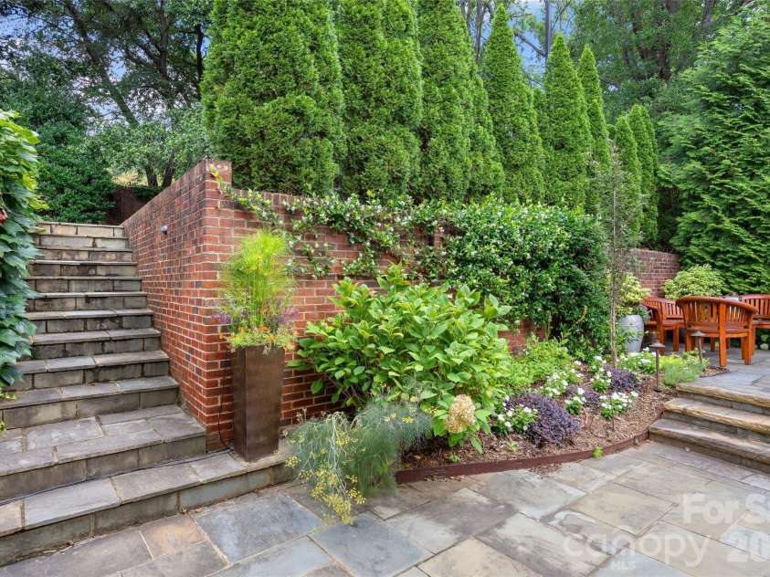 5411 Mirabell Road, Charlotte, NC 28226.  MLS# CAR4427068, YatesRealty ID 38575. 
