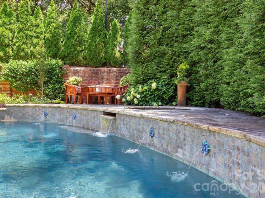 5411 Mirabell Road, Charlotte, NC 28226.  MLS# CAR4427068, YatesRealty ID 38575. 