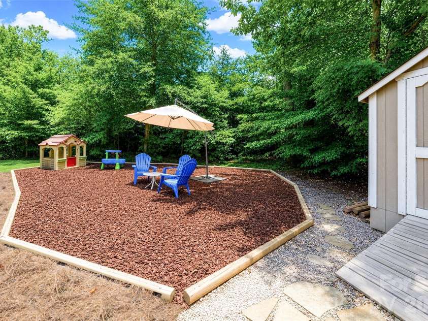 4018 Harmattan Drive, Denver, NC 28037.  MLS# CAR4414221, YatesRealty ID 38577. 