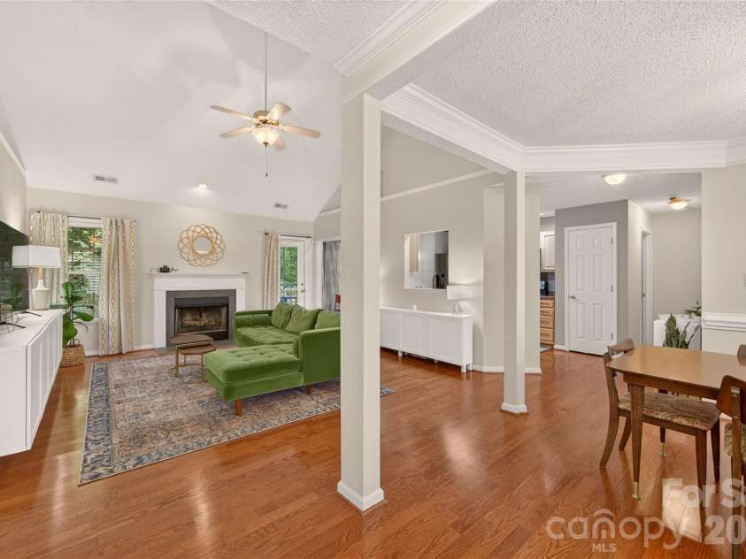 8121 Poplar Grove Circle, Waxhaw, NC 28173.  MLS# CAR4394015, YatesRealty ID 38578. 