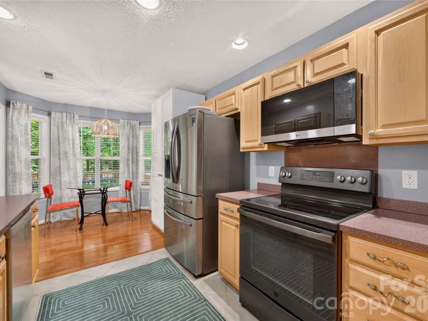8121 Poplar Grove Circle, Waxhaw, NC 28173.  MLS# CAR4394015, YatesRealty ID 38578. 
