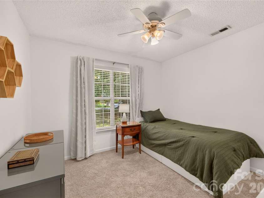 8121 Poplar Grove Circle, Waxhaw, NC 28173.  MLS# CAR4394015, YatesRealty ID 38578. 