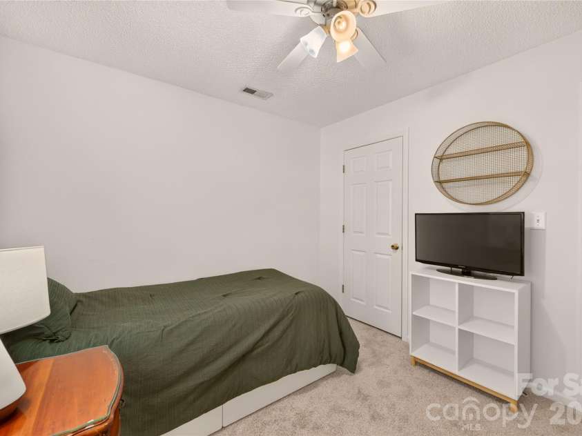 8121 Poplar Grove Circle, Waxhaw, NC 28173.  MLS# CAR4394015, YatesRealty ID 38578. 