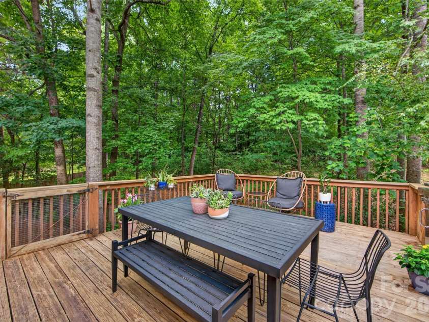 8121 Poplar Grove Circle, Waxhaw, NC 28173.  MLS# CAR4394015, YatesRealty ID 38578. 