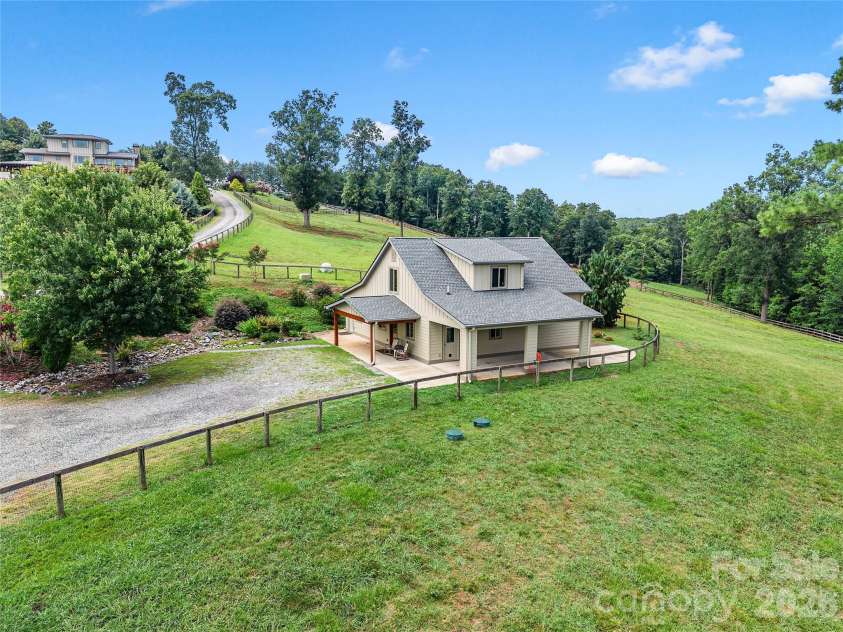 197 Arlys Lane, Tryon, NC 28782.  MLS# CAR4404993, YatesRealty ID 38579. 