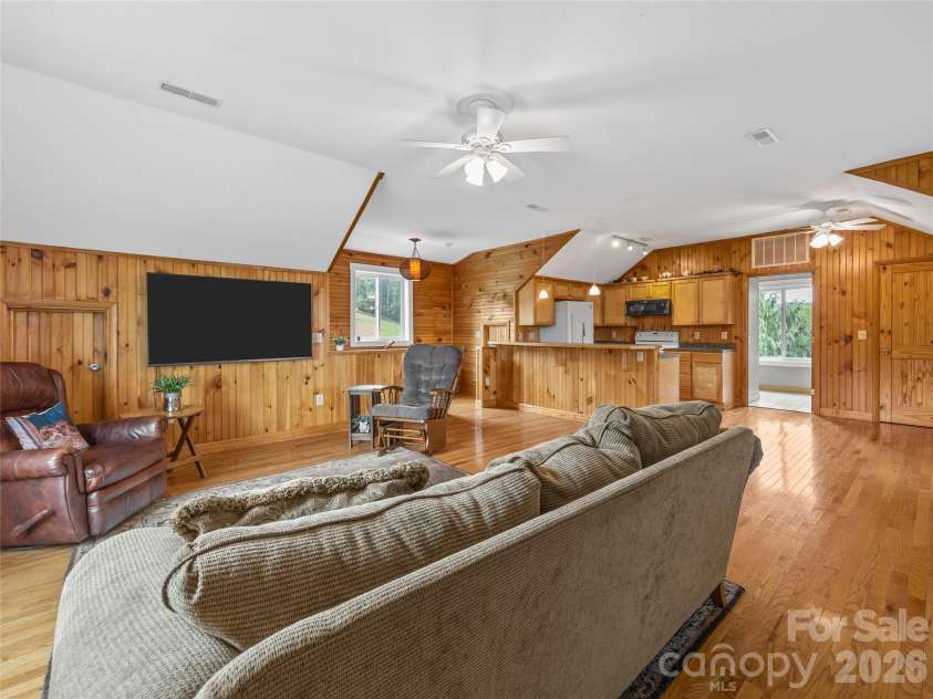 197 Arlys Lane, Tryon, NC 28782.  MLS# CAR4404993, YatesRealty ID 38579. 