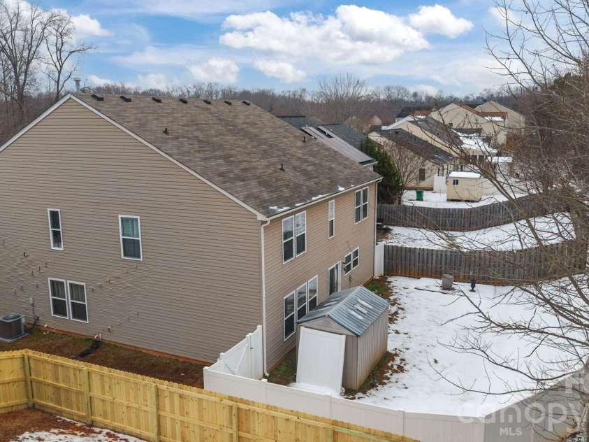 6127 Blue Ash Lane, Charlotte, NC 28215.  MLS# CAR4343878, YatesRealty ID 3858. 