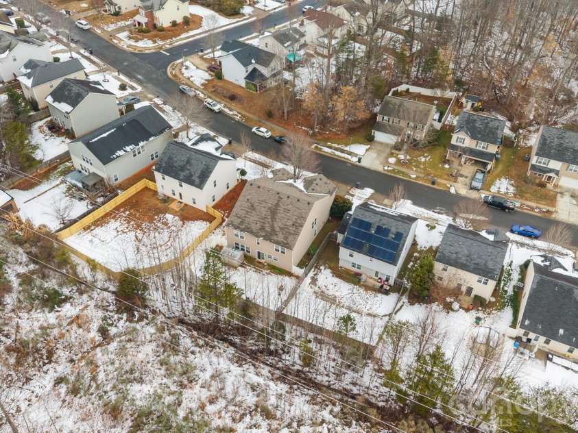 6127 Blue Ash Lane, Charlotte, NC 28215.  MLS# CAR4343878, YatesRealty ID 3858. 