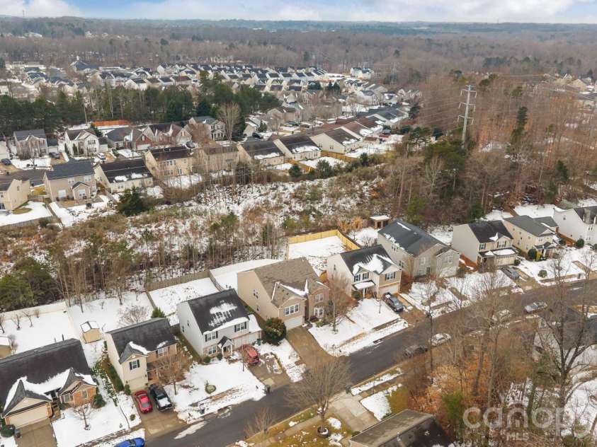 6127 Blue Ash Lane, Charlotte, NC 28215.  MLS# CAR4343878, YatesRealty ID 3858. 