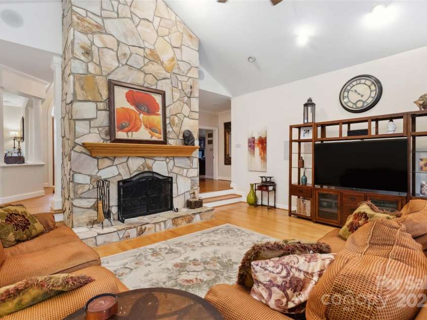 935 Woods Loop, Waxhaw, NC 28173.  MLS# CAR4239733, YatesRealty ID 3858. 