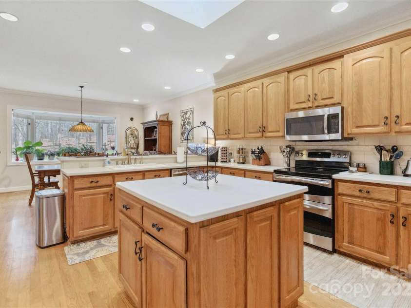 935 Woods Loop, Waxhaw, NC 28173.  MLS# CAR4239733, YatesRealty ID 3858. 